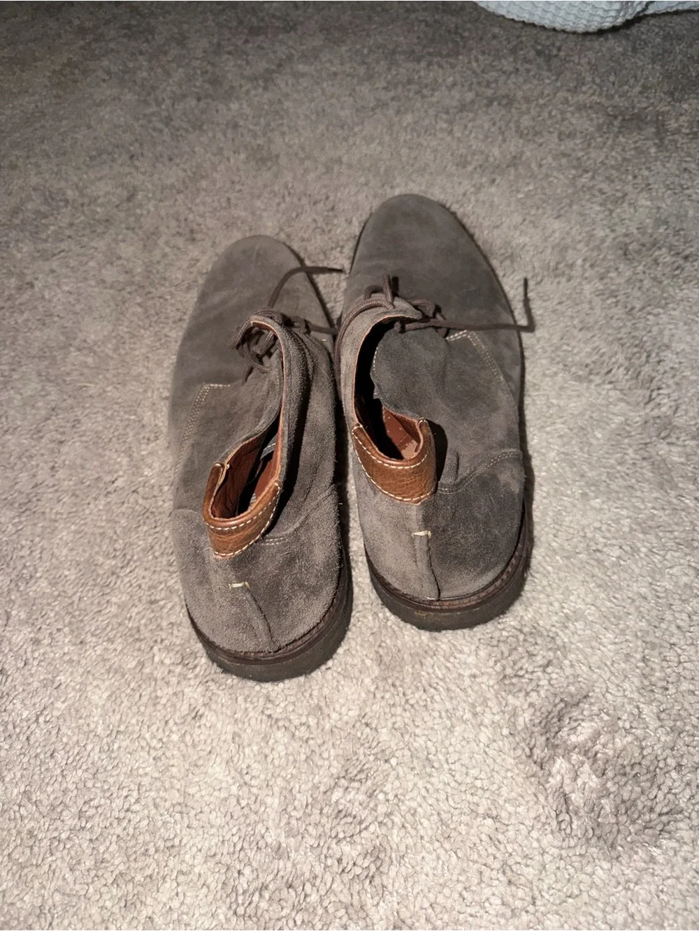 Johnston & Murphy Men's Suede Chukka Boots in Gray